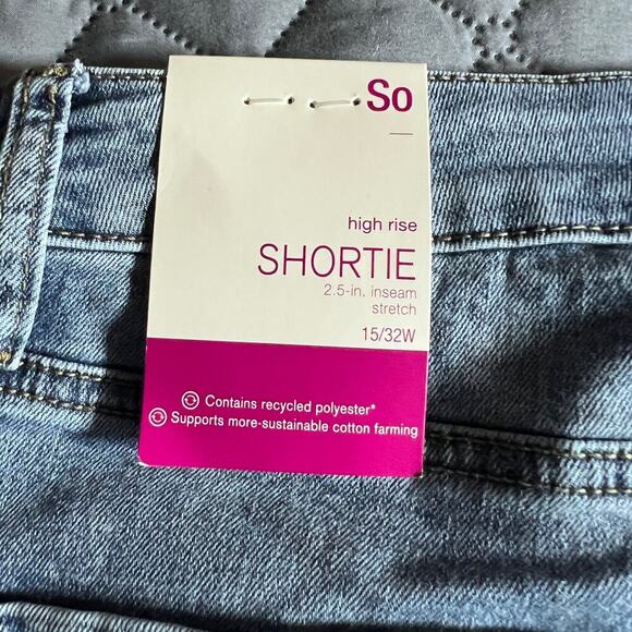 ✨SO High Rise Distressed Denim Shorts 15/32W Blue Jean Cutoff Shortie NWT - Picture 3 of 7